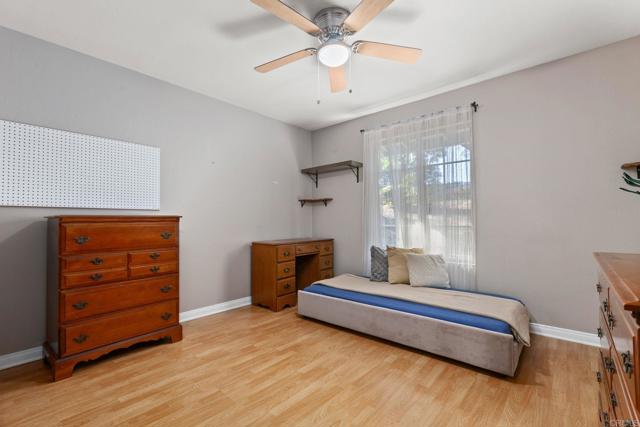 25119 Como Esta Court, Ramona CA: https://media.crmls.org/mediaz/a984ffca-d1b3-4167-b19e-1191bf80007f.jpg