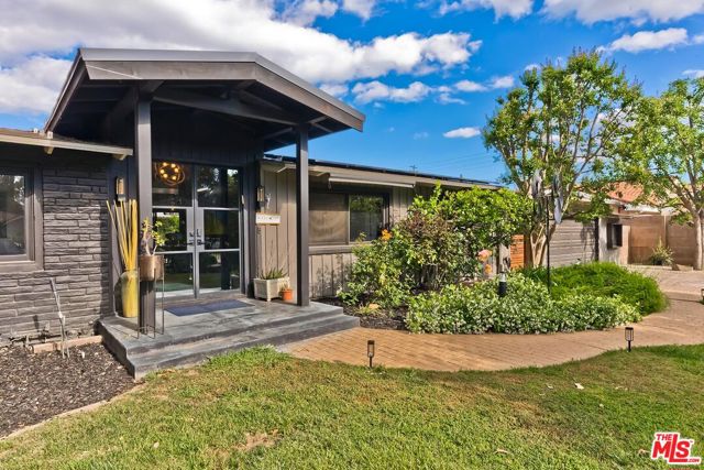 Details for 8730 Encino Avenue, Sherwood Forest, CA 91325
