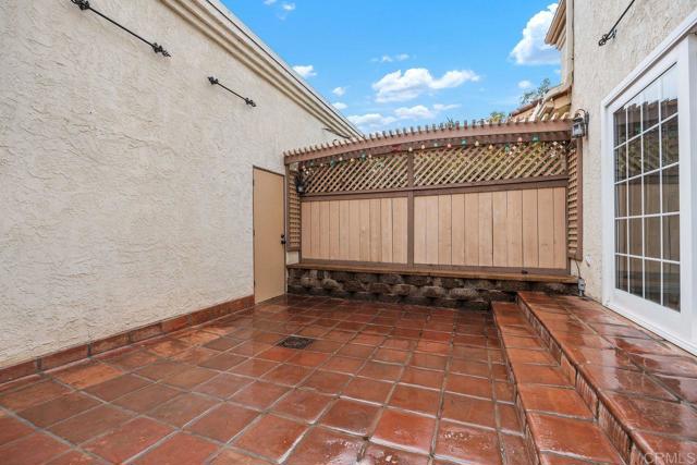 Detail Gallery Image 19 of 35 For 750 Breeze Hill Rd #110,  Vista,  CA 92081 - 2 Beds | 2/1 Baths