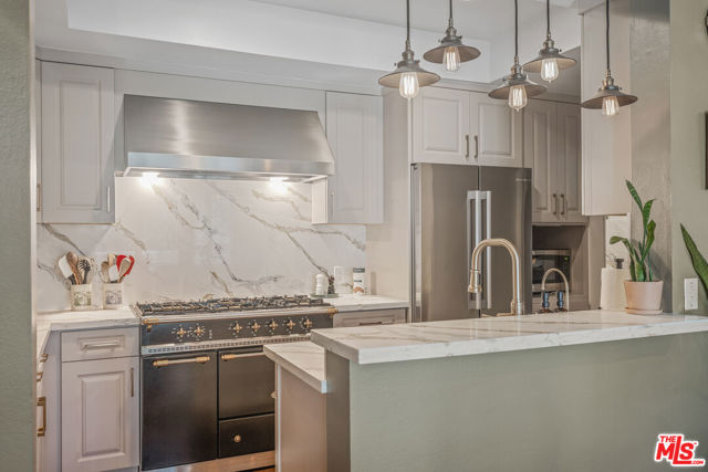 12115 San Vicente Boulevard, Los Angeles CA: https://media.crmls.org/mediaz/a986d130-ab53-4bbd-9b97-c23851a2cf0b.jpg