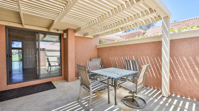76895 Morocco Road, Palm Desert CA: https://media.crmls.org/mediaz/a9875390-8fa7-44de-802b-4fafee0b2360.jpg