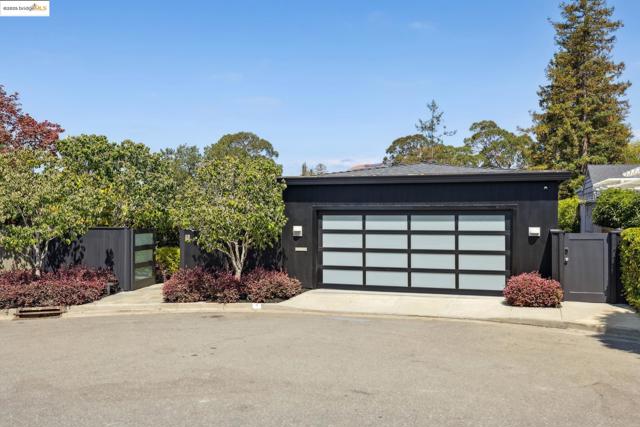 7 Requa Place, Piedmont CA: https://media.crmls.org/mediaz/a987a01e-f5e7-443d-871c-00607e704060.jpg