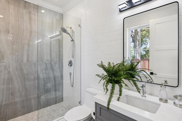 717 Vernal Way, Redwood City CA: https://media.crmls.org/mediaz/a9881ecc-0cfb-4e38-b6a6-350c5b6572a7.jpg
