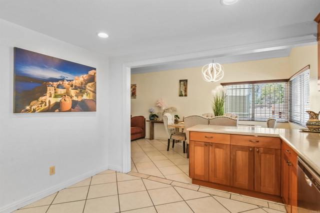 Detail Gallery Image 11 of 33 For 613 Point Vicente Ct, Chula Vista,  CA 91911 - 4 Beds | 2/1 Baths