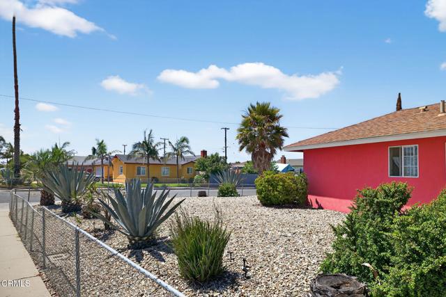 3666 Fournier Street, Oxnard CA: https://media.crmls.org/mediaz/a9886493-d13a-4b38-88c3-eb1eeaea8a64.jpg