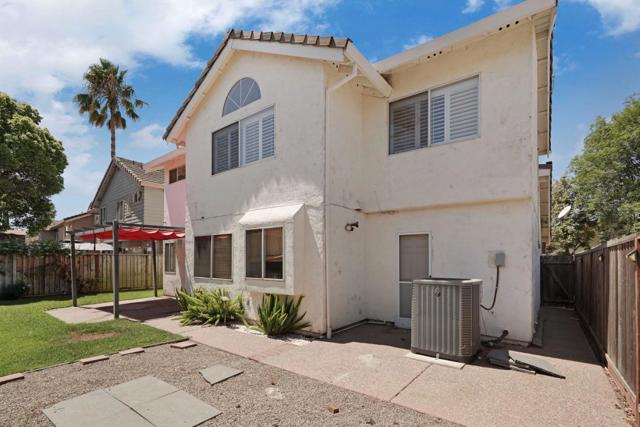 2610 Meadow Brook Lane, Tracy CA: https://media.crmls.org/mediaz/a98a7076-1e4a-4280-8cd9-d639f21368ed.jpg