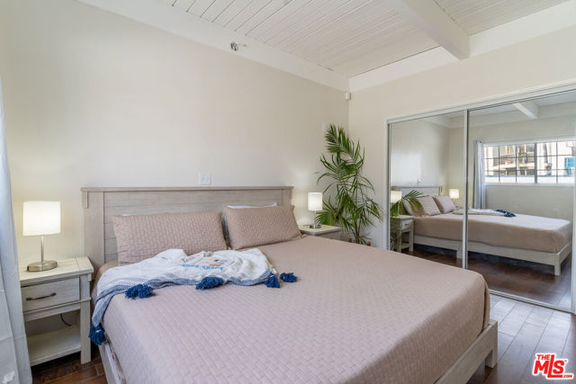 3900 PACIFIC Avenue, Marina del Rey CA: https://media.crmls.org/mediaz/a98ac826-ea36-4267-a156-91b54f0de100.jpg