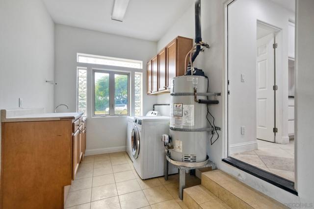 4790 Everts Street, San Diego CA: https://media.crmls.org/mediaz/a98ad2e8-3e39-42e4-97f9-d9b2185650ac.jpg