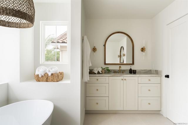 5077 Ashberry, Carlsbad CA: https://media.crmls.org/mediaz/a98ad542-e2ec-46fa-9db5-e5cbc7118f85.jpg