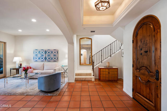 212 S Montgomery Street, Ojai CA: https://media.crmls.org/mediaz/a98af528-7e40-4e3e-8c14-58e03090046a.jpg