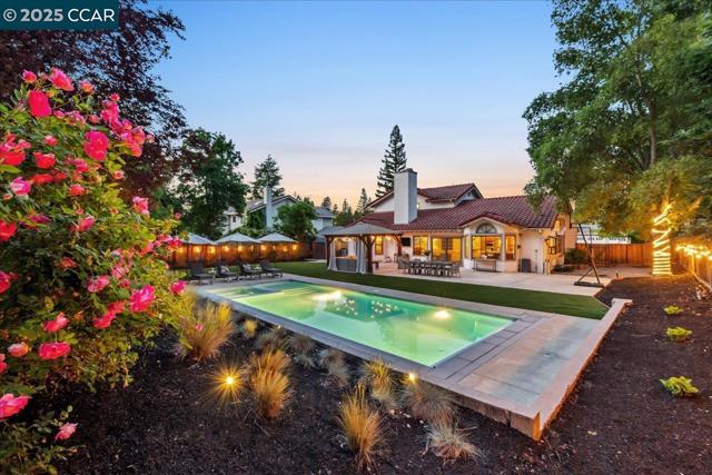 97 Woodranch Cir, Danville CA: https://media.crmls.org/mediaz/a98b061f-5b71-4ddd-8882-7eaf6f16915a.jpg