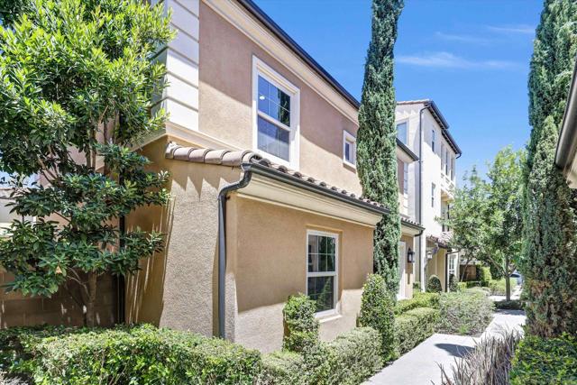 71 Kestrel, Irvine CA: https://media.crmls.org/mediaz/a98b59ad-72e0-4739-92d9-27102cc3aad0.jpg