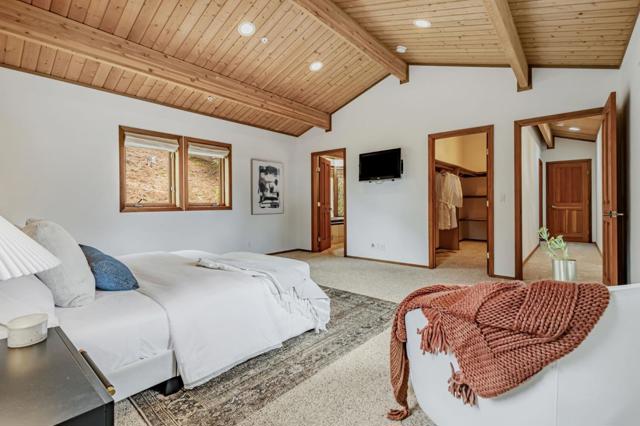 555 Avenue Portola, El Granada CA: https://media.crmls.org/mediaz/a98bb5f4-4904-4583-8193-85f6f3274175.jpg