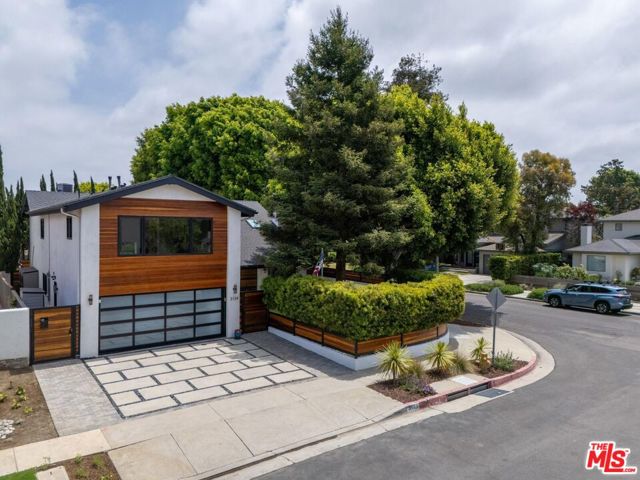 3134 Granville Avenue, Los Angeles CA: https://media.crmls.org/mediaz/a98d28f3-27c2-4ec2-b6e9-91a34de7aa49.jpg
