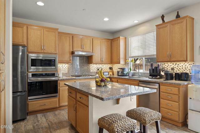 371 Huerta Street, Oxnard CA: https://media.crmls.org/mediaz/a98d8c4b-67f4-44e3-81cf-b1010b47b1d1.jpg