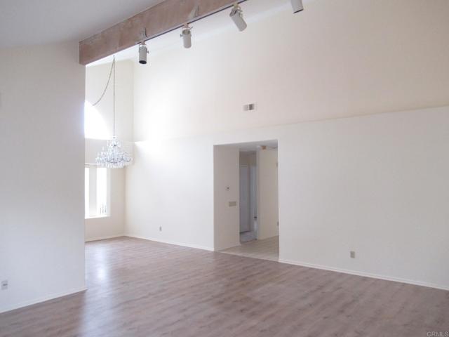 Detail Gallery Image 14 of 40 For 4052 Aeolia Way, Oceanside,  CA 92056 - 2 Beds | 2 Baths