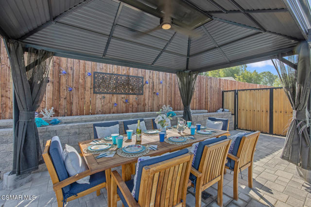 1233 Calle Olmo, Thousand Oaks CA: https://media.crmls.org/mediaz/a98df10a-8756-4b12-8eb7-d773669a46db.jpg