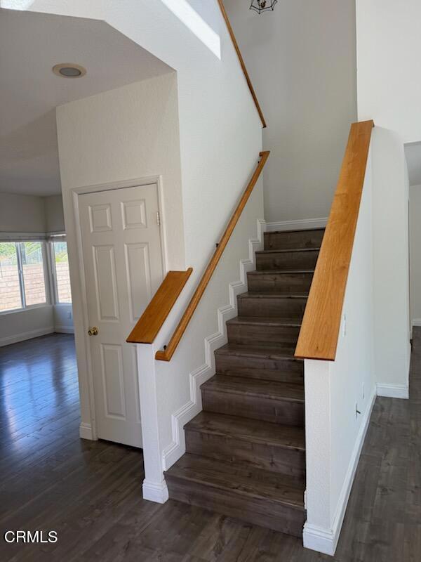 Detail Gallery Image 9 of 18 For 15437 Braun Ct, Moorpark,  CA 93021 - 4 Beds | 2/1 Baths