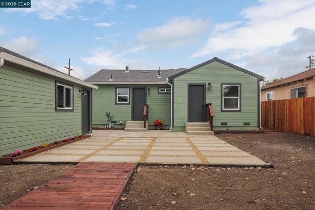 3064 Baywood Ln, San Pablo CA: https://media.crmls.org/mediaz/a98e80fe-8185-40c7-9b29-bf079bd307ae.jpg