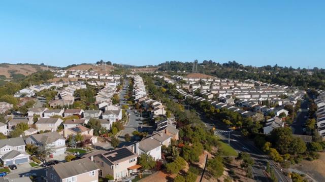 22659 Canyon Terrace Drive, Castro Valley CA: https://media.crmls.org/mediaz/a98ea617-8e7f-45d9-8a25-aa999a58172c.jpg
