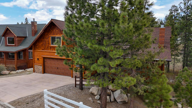 289 Stony Creek Road, Big Bear CA: https://media.crmls.org/mediaz/a98fc370-d0e5-4de3-a1cf-e5f200512a90.jpg