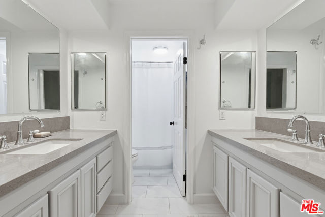 4370 Park Monte Nord, Calabasas CA: https://media.crmls.org/mediaz/a990572a-85a0-448c-ae23-ce471e46c42c.jpg