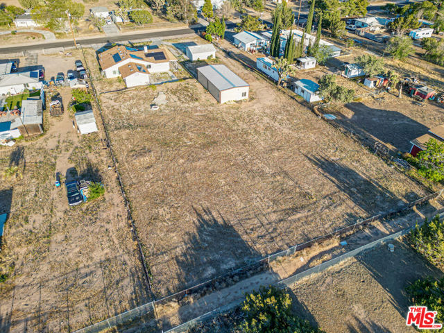 9256 6th Avenue, Hesperia CA: https://media.crmls.org/mediaz/a9906ba7-8fce-44c8-86ab-19308c05db4c.jpg