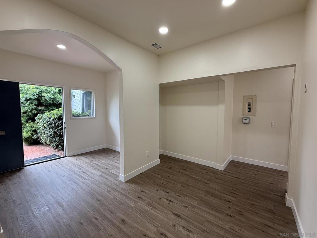 MLS #250033249SD image #8