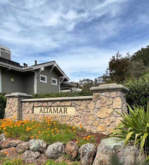 733 Swallowtail Court, Brisbane CA: https://media.crmls.org/mediaz/a990ab09-cbea-48d0-b8b4-429beeff2221.jpg