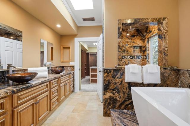 711 W California Way, Redwood City CA: https://media.crmls.org/mediaz/a990f530-ca70-40c1-a89c-64ab7fe45d4d.jpg