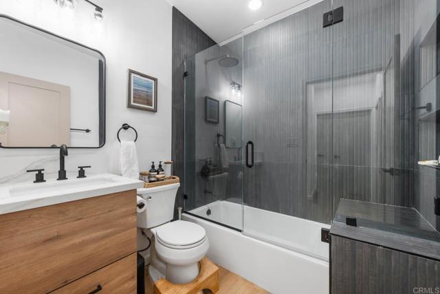 Detail Gallery Image 19 of 30 For 6252 Lake Albano Ave, San Diego,  CA 92119 - 3 Beds | 2 Baths