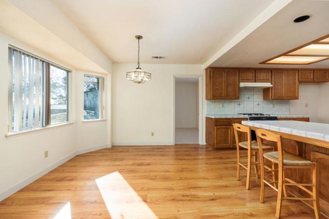30159 Horseshoe Drive, Coarsegold CA: https://media.crmls.org/mediaz/a9912d85-688c-432b-9eb8-13f91d4fd666.jpg