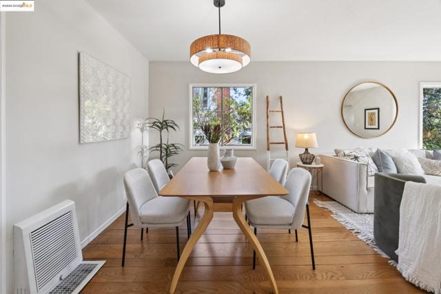 5318 Fleming Avenue, Oakland CA: https://media.crmls.org/mediaz/a9914f87-6de2-4858-9307-ebf0a6487ab9.jpg