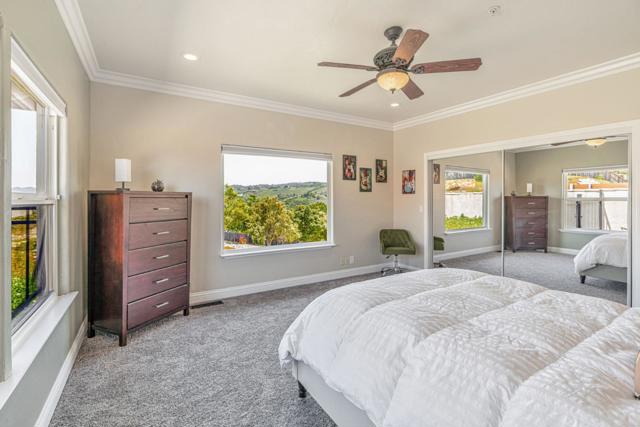 25061 Hidden Mesa Court, Monterey CA: https://media.crmls.org/mediaz/a99305b0-dd6e-4e52-a951-221fc1dbb1e6.jpg