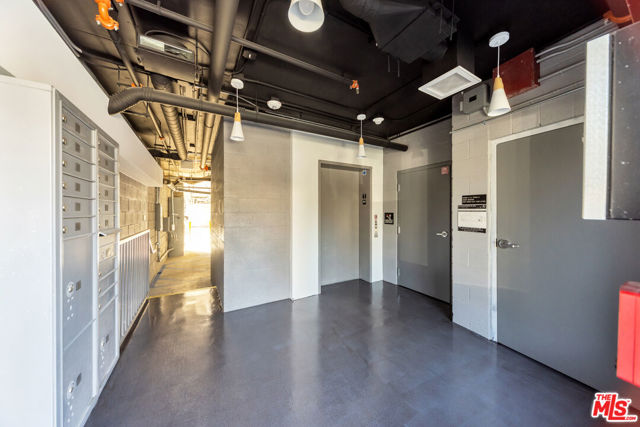 5506 Thornburn Street, Los Angeles CA: https://media.crmls.org/mediaz/a995676e-fb6a-4fa5-9d26-aa7d34744b3d.jpg