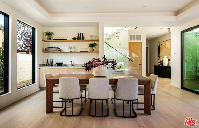 12806 Admiral Avenue, Los Angeles CA: https://media.crmls.org/mediaz/a99590e3-d124-4a44-9dbc-b9f6e46c40f6.jpg