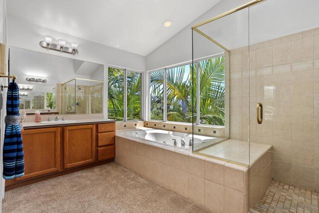 757 Marigold Way, San Marcos CA: https://media.crmls.org/mediaz/a996486a-4cc8-4ce8-80ef-70d8311afa4d.jpg