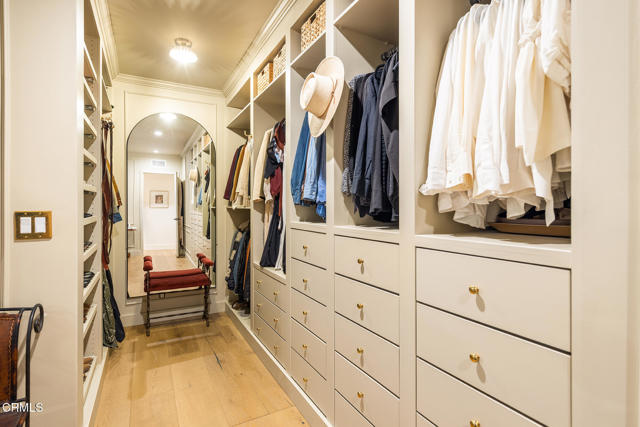 705 Alomar Street, Ojai CA: https://media.crmls.org/mediaz/a9970ac7-1f56-4f12-952f-459e5dde75ec.jpg