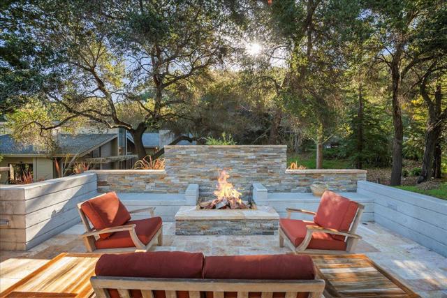 28140 Story Hill Lane, Los Altos Hills CA: https://media.crmls.org/mediaz/a9975e67-a106-42d8-bdef-510bde8aa471.jpg