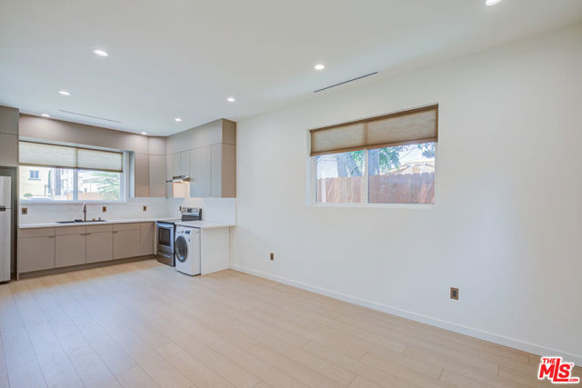 11334 Oxnard Street, North Hollywood CA: https://media.crmls.org/mediaz/a997ba58-90fa-4704-9b98-6538fd20d696.jpg