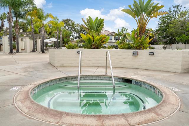 Detail Gallery Image 24 of 29 For 382 Carmel Creeper Pl, Encinitas,  CA 92024 - 2 Beds | 2/1 Baths