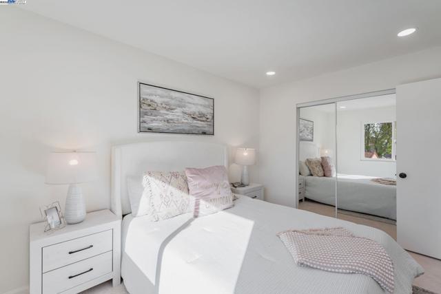 3856 Jacana Lake Ct, Fremont CA: https://media.crmls.org/mediaz/a9987c8b-e0db-485d-bdfc-d63482ce6cc7.jpg