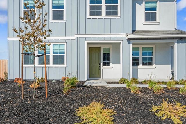 191 Scarlett Way, Hollister CA: https://media.crmls.org/mediaz/a9989f38-3208-467b-a2f8-9e5df9e1a574.jpg