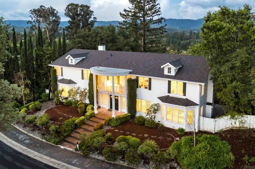 1045 Lassen Drive