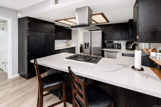 Detail Gallery Image 12 of 42 For 435 W Hawthorne St, Fallbrook,  CA 92028 - 3 Beds | 1/1 Baths
