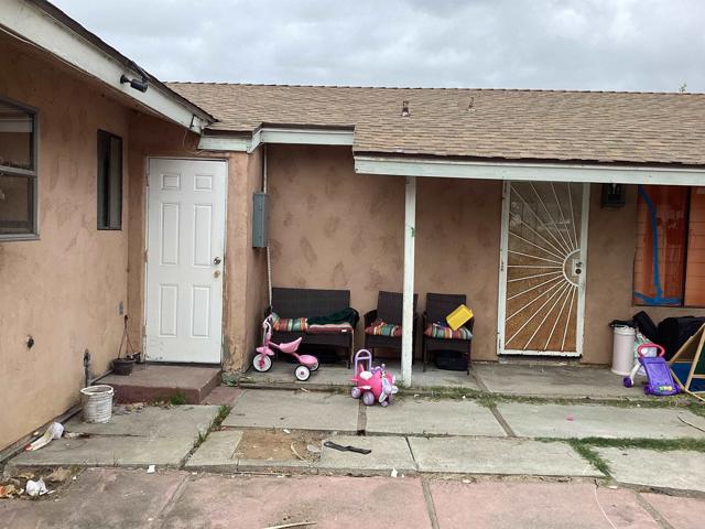 Detail Gallery Image 2 of 7 For 1027 Jefferson Ave, Chula Vista,  CA 91911 - 3 Beds | 2 Baths