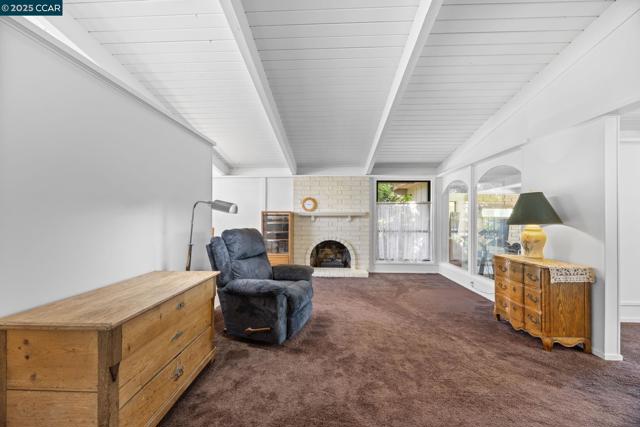 51 Gilrix Dr, Martinez CA: https://media.crmls.org/mediaz/a99bb10c-2860-403d-b3e4-20bc22000df8.jpg