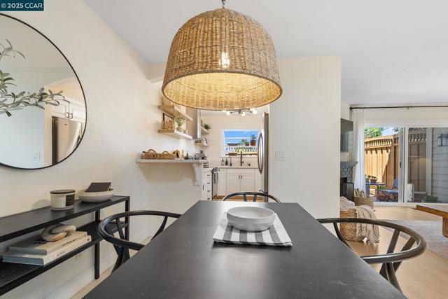 6625 Pioneer Ln, Dublin CA: https://media.crmls.org/mediaz/a99c21d8-5ec6-49e3-848e-ee8feda1b768.jpg