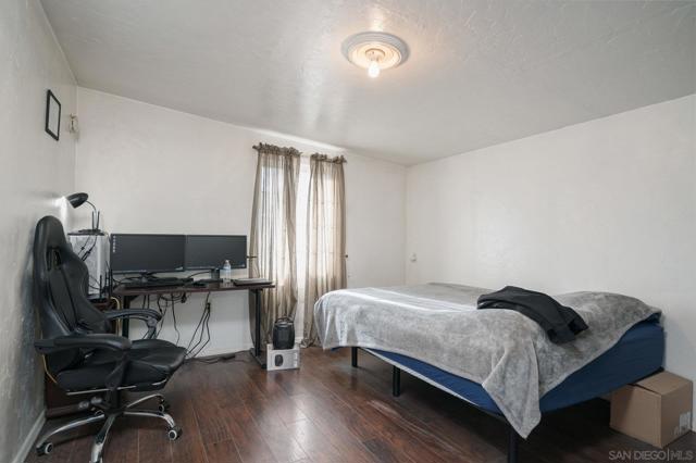 228 E 15th Ave, Escondido CA: https://media.crmls.org/mediaz/a99c42dd-9f0f-4f12-b129-1a78fdf8f36d.jpg