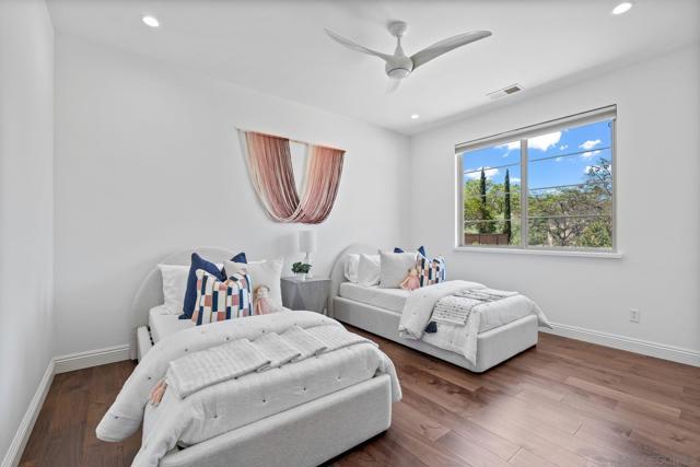 11577 Sweet Willow Way, San Diego CA: https://media.crmls.org/mediaz/a99c444f-d6b2-4eb5-bcb7-b85d3081797e.jpg